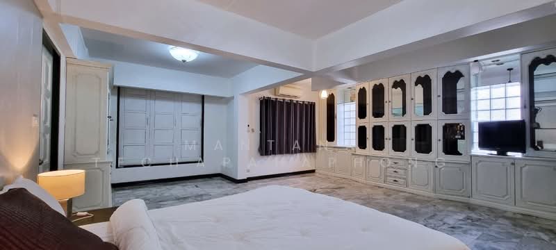 undefined, Chon Buri (Pattaya), Nong Pru, Bang Lamung (Pattaya), Chon Buri (Pattaya), 8 Bedrooms, 250 sqm, Villa For Rent, by Mantana Techapahaphong, 500230308 - DDproperty.com