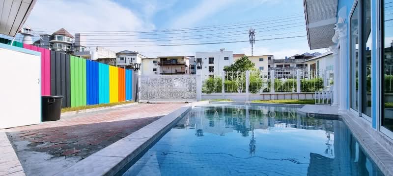 undefined, Chon Buri (Pattaya), Nong Pru, Bang Lamung (Pattaya), Chon Buri (Pattaya), 8 Bedrooms, 250 sqm, Villa For Rent, by Mantana Techapahaphong, 500230308 - DDproperty.com