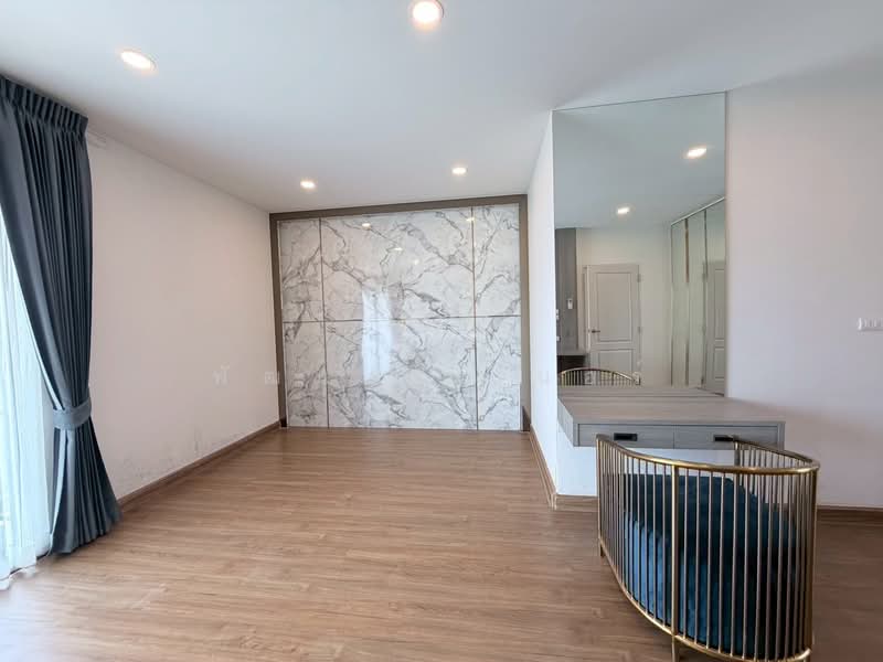 ขาย - Centro Ratchapruek-Suan Phak : เซนโทร ราชพฤกษ์-สวนผัก, นนทบุรี