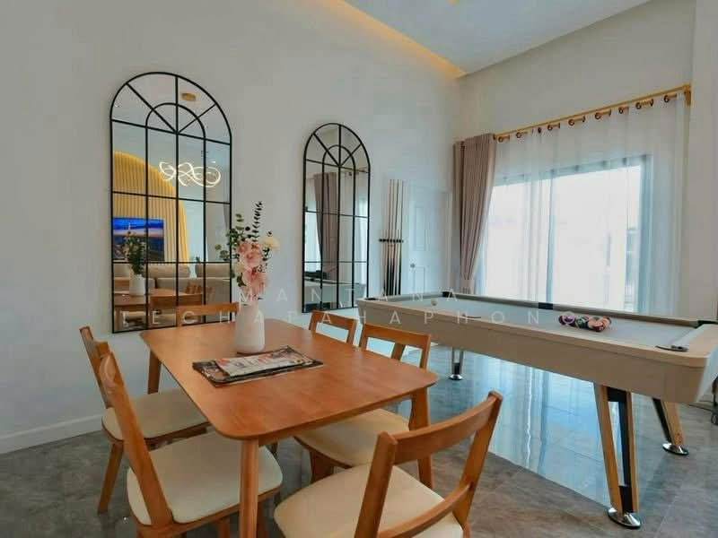 4-BR House, Chon Buri (Pattaya), Huai Yai, Bang Lamung (Pattaya), Chon Buri (Pattaya), 4 Bedrooms, 325 sqm, Single Detached House For Rent, by Mantana Techapahaphong, 500230336 - DDproperty.com