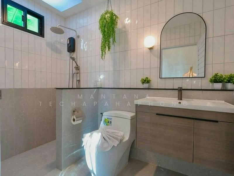 4-BR House, Chon Buri (Pattaya), Huai Yai, Bang Lamung (Pattaya), Chon Buri (Pattaya), 4 Bedrooms, 325 sqm, Single Detached House For Rent, by Mantana Techapahaphong, 500230336 - DDproperty.com