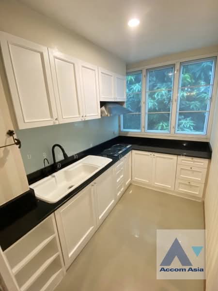 For Rent - Home Office 3 Bedrooms Townhouse for Rent in Ploenchit, Bangkok near BTS National Stadium, Bangkok