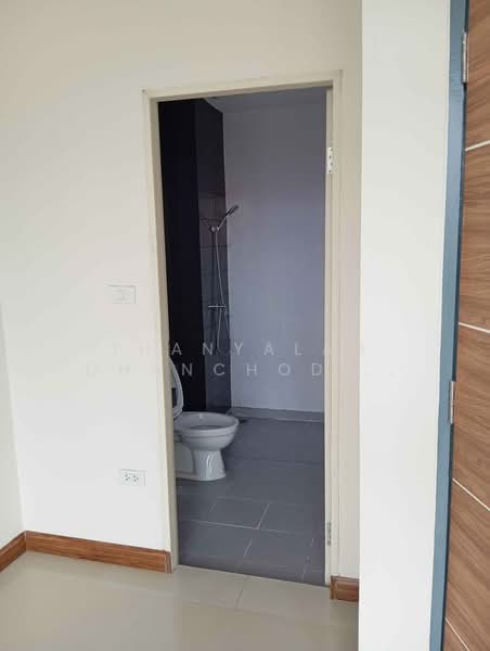 undefined, Chon Buri (Pattaya), Nong Pru, Bang Lamung (Pattaya), Chon Buri (Pattaya), 5 Bedrooms, 377 sqm, Townhouse For Sale, by Thanyalag Chanchodtanakul, 500230361 - DDproperty.com