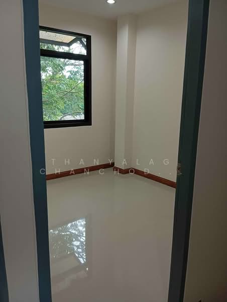 undefined, Chon Buri (Pattaya), Nong Pru, Bang Lamung (Pattaya), Chon Buri (Pattaya), 5 Bedrooms, 377 sqm, Townhouse For Sale, by Thanyalag Chanchodtanakul, 500230361 - DDproperty.com