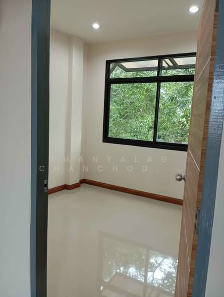 undefined, Chon Buri (Pattaya), Nong Pru, Bang Lamung (Pattaya), Chon Buri (Pattaya), 5 Bedrooms, 377 sqm, Townhouse For Sale, by Thanyalag Chanchodtanakul, 500230361 - DDproperty.com