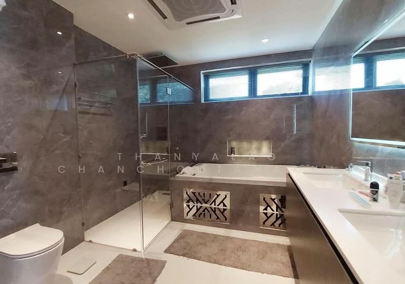 6-BR Villa, Chon Buri (Pattaya), Nong Pru, Bang Lamung (Pattaya), Chon Buri (Pattaya), 6 Bedrooms, 750 sqm, Villa For Sale, by Thanyalag Chanchodtanakul, 500230389 - DDproperty.com