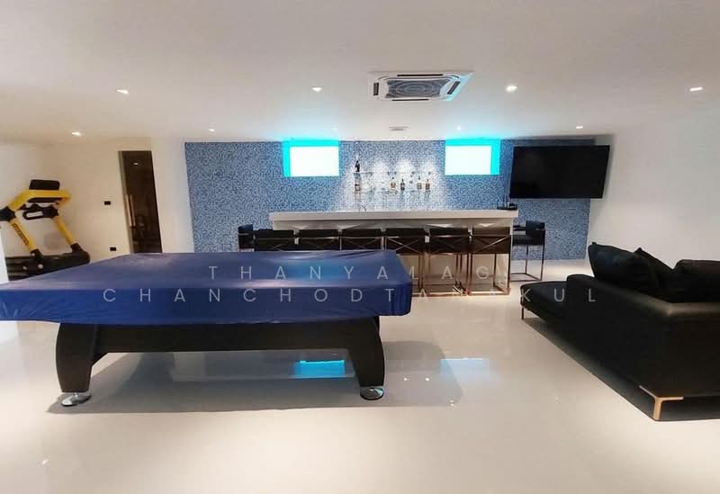 6-BR Villa, Chon Buri (Pattaya), Nong Pru, Bang Lamung (Pattaya), Chon Buri (Pattaya), 6 Bedrooms, 750 sqm, Villa For Sale, by Thanyalag Chanchodtanakul, 500230389 - DDproperty.com