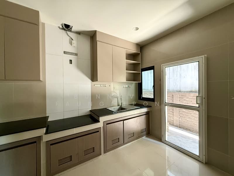 Setthasiri Wongwaen-Lamlukka, Pathum Thani, P.T.3004, Bung Kham Proi, Lam Luk Ka, Pathum Thani, 4 Bedrooms, 300 sqm, Single Detached House For Sale, by Bunnavit Faungfupong, 500230415 - DDproperty.com