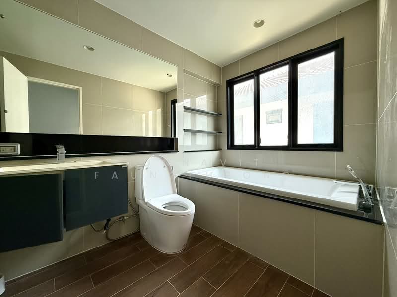 Setthasiri Wongwaen-Lamlukka, Pathum Thani, P.T.3004, Bung Kham Proi, Lam Luk Ka, Pathum Thani, 4 Bedrooms, 300 sqm, Single Detached House For Sale, by Bunnavit Faungfupong, 500230415 - DDproperty.com