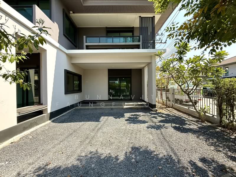 Setthasiri Wongwaen-Lamlukka, Pathum Thani, P.T.3004, Bung Kham Proi, Lam Luk Ka, Pathum Thani, 4 Bedrooms, 300 sqm, Single Detached House For Sale, by Bunnavit Faungfupong, 500230415 - DDproperty.com