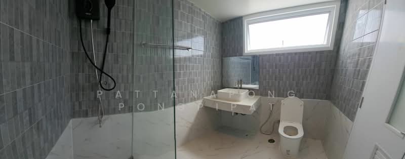 Pattaya Beach Condo, Chon Buri (Pattaya), Nong Pru, Bang Lamung (Pattaya), Chon Buri (Pattaya), 1 Bedroom, 45 sqm, Condo For Rent, by Pattanapong Pongpipat, 500230417 - DDproperty.com