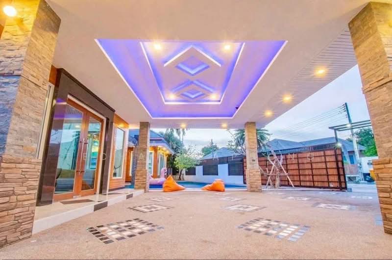 4-BR House, Chon Buri (Pattaya), Nong Pru, Bang Lamung (Pattaya), Chon Buri (Pattaya), 4 Bedrooms, 382 sqm, Single Detached House For Rent, by Mantana Techapahaphong, 500230449 - DDproperty.com