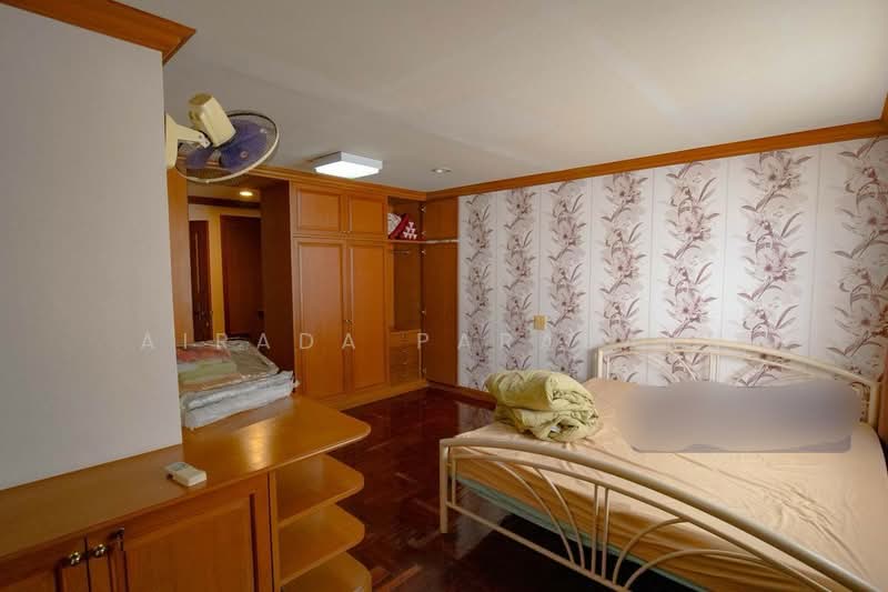 พัฒนาการ, Bangkok, Phatthanakan, Suan Luang, Bangkok, 5 Bedrooms, 300 sqm, Townhouse For Rent, by Airada Parasarn, 500230480 - DDproperty.com