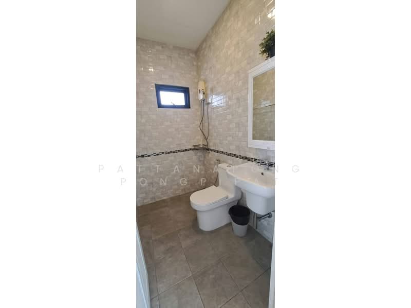 6-BR House, Chon Buri (Pattaya), Huai Yai, Bang Lamung (Pattaya), Chon Buri (Pattaya), 6 Bedrooms, 350 sqm, Single Detached House For Sale, by Pattanapong Pongpipat, 500230486 - DDproperty.com