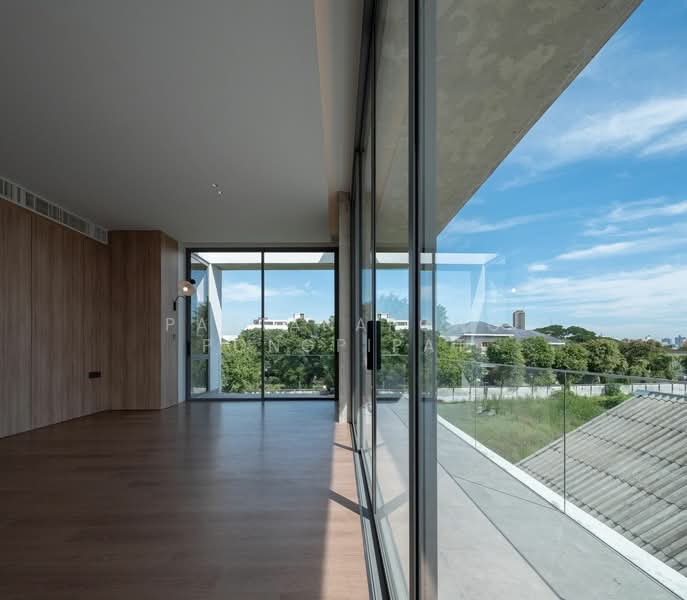 4-BR House, Bangkok, Khlong Tan Nua, Watthana, Bangkok, 4 Bedrooms, 587 sqm, Single Detached House For Sale, by Pattanapong Pongpipat, 500230507 - DDproperty.com