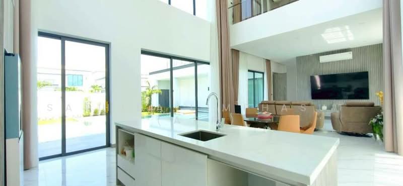 Layan Residence Pattaya, Chon Buri (Pattaya), Toongklom-Talman 18, Nong Pru, Bang Lamung (Pattaya), Chon Buri (Pattaya), 5 Bedrooms, 391 sqm, Villa For Rent, by Sathida Limphasut (App), 500230568 - DDproperty.com