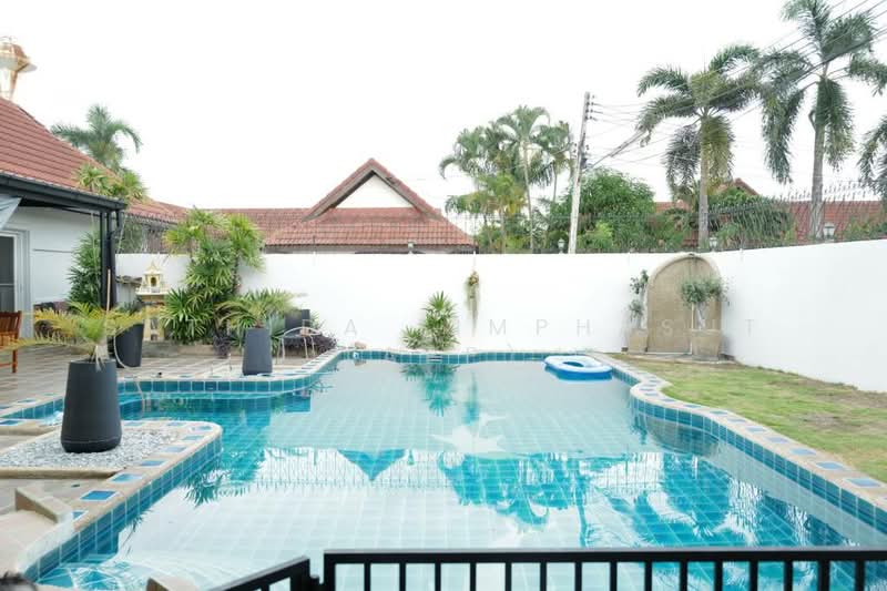 Hivery Pool Villa 1, Chon Buri (Pattaya), Nong Pla Lai, Bang Lamung (Pattaya), Chon Buri (Pattaya), 3 Bedrooms, 180 sqm, Villa For Sale, by Sathida Limphasut (App), 500230638 - DDproperty.com