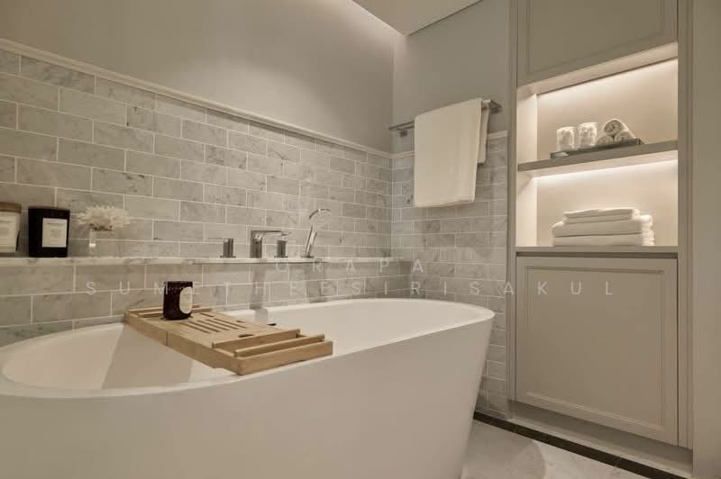 Canvas 39 The Residence, Bangkok, 116 Soi Phromchit, Sukhumvit Road, Khlong Tan Nua, Watthana, Bangkok, 3 Bedrooms, 234 sqm, Condo For Sale, by Orapa Sumetheesirisakul, 500230654 - DDproperty.com