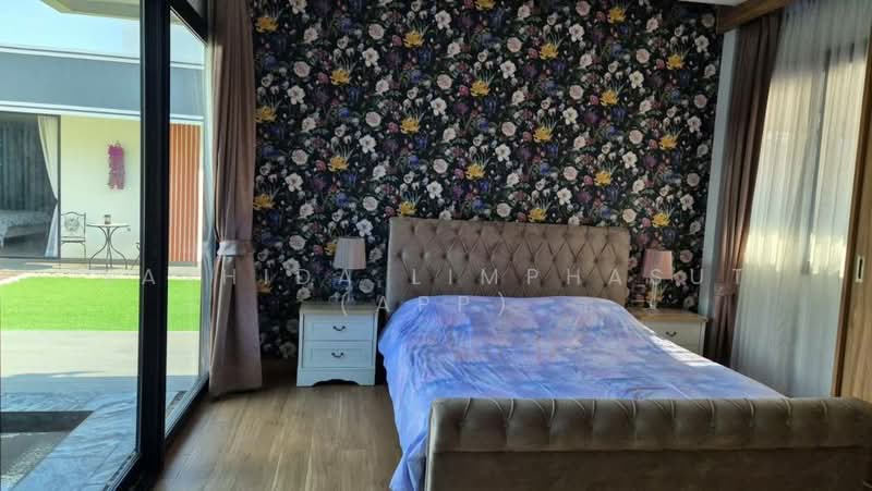 Baan Mae Pool Villa, Chon Buri (Pattaya), Nong Pru, Bang Lamung (Pattaya), Chon Buri (Pattaya), 5 Bedrooms, 300 sqm, Villa For Sale, by Sathida Limphasut (App), 500230655 - DDproperty.com