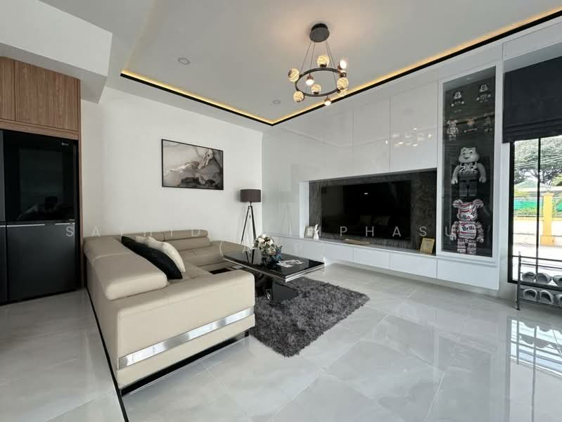 ขาย - Glam Boonsampan 6 : แกลม บุญสัมพันธ์ 6, ชลบุรี