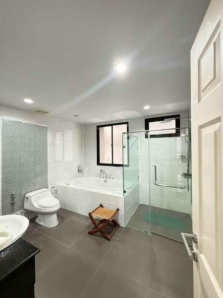 undefined, Bangkok, Chong Nonsi, Yan Nawa, Bangkok, 5 Bedrooms, 434 sqm, Single Detached House For Sale, by Orapa Sumetheesirisakul, 500230657 - DDproperty.com