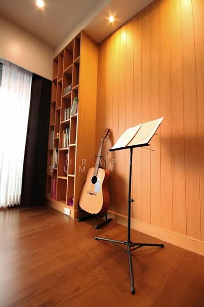 Noble Remix, Bangkok, 772 Soi Sukhumvit 36, Sukhumvit Road, Khong Tan, Khlong Toei, Bangkok, 3 Bedrooms, 150 sqm, Condo For Sale, by Orapa Sumetheesirisakul, 500230678 - DDproperty.com