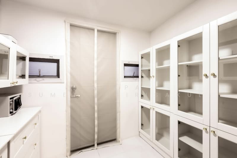 For Sale - 10-BR Townhouse, Bangkok