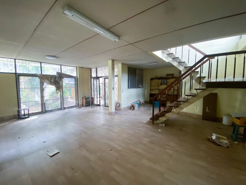 For Sale - 3-BR Townhouse, Bangkok