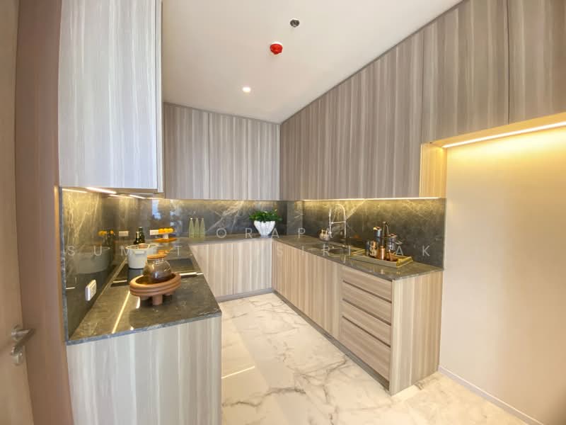 Siamese Sukhumvit 48, Bangkok, 1498 Soi Sukhumvit 48, Phra Kanong, Khlong Toei, Bangkok, 3 Bedrooms, 173 sqm, Condo For Sale, by Orapa Sumetheesirisakul, 500230710 - DDproperty.com