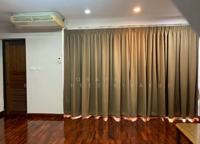 undefined, Bangkok, Chong Nonsi, Yan Nawa, Bangkok, 4 Bedrooms, 350 sqm, Townhouse For Sale, by Orapa Sumetheesirisakul, 500230729 - DDproperty.com