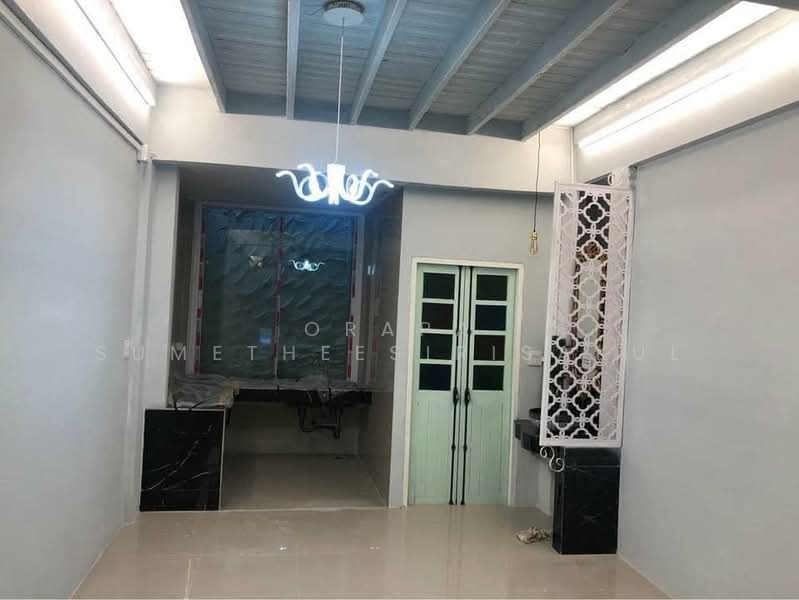 For Sale - 3-BR Townhouse, Bangkok