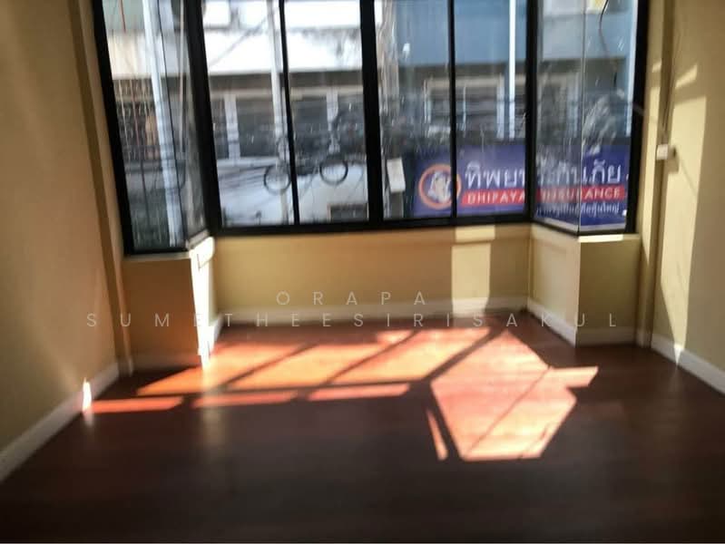 For Sale - 3-BR Townhouse, Bangkok