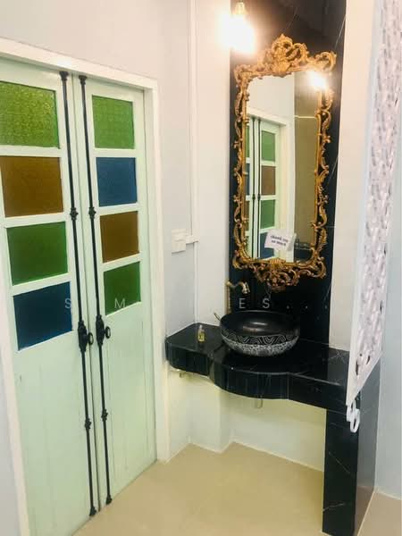 For Sale - 3-BR Townhouse, Bangkok