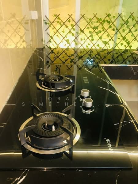 For Sale - 3-BR Townhouse, Bangkok