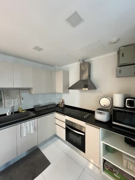 The Emporio Place, Bangkok, 93 Soi Sukhumvit 24, Sukhumvit Road, Khong Tan, Khlong Toei, Bangkok, 2 Bedrooms, 130 sqm, Condo For Sale, by Orapa Sumetheesirisakul, 500230788 - DDproperty.com