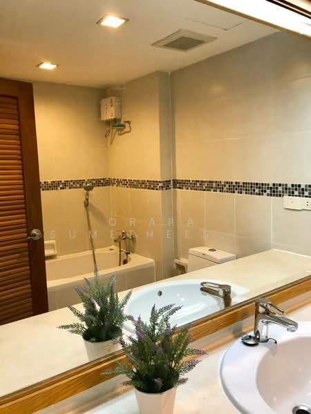 Royal Castle Sukhumvit, Bangkok, 30 Soi Sukhumvit 39, Khlongtoei Nua, Watthana, Bangkok, 3 Bedrooms, 166 sqm, Condo For Sale, by Orapa Sumetheesirisakul, 500230803 - DDproperty.com