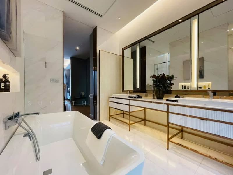 Sindhorn Lumpini, Bangkok, Sarasin Road, Lumphini, Pathum Wan, Bangkok, 3 Bedrooms, 230 sqm, Condo For Sale, by Orapa Sumetheesirisakul, 500230879 - DDproperty.com