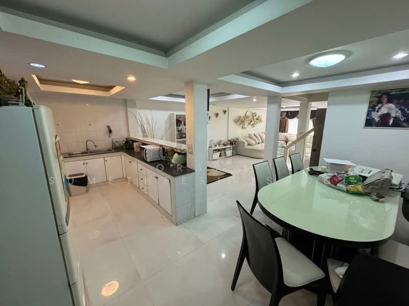 For Sale - 5-BR Townhouse, Bangkok