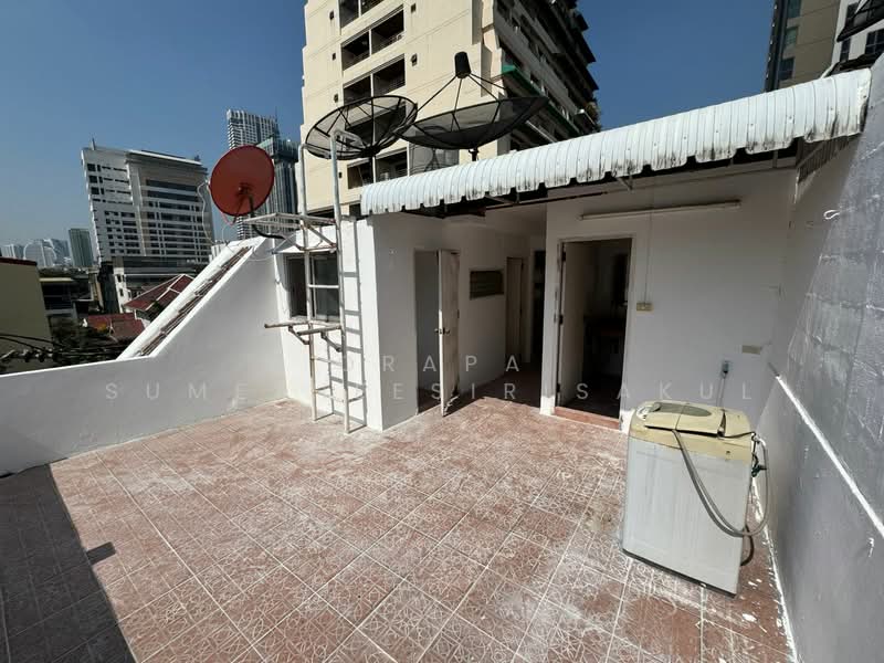 For Sale - 5-BR Townhouse, Bangkok