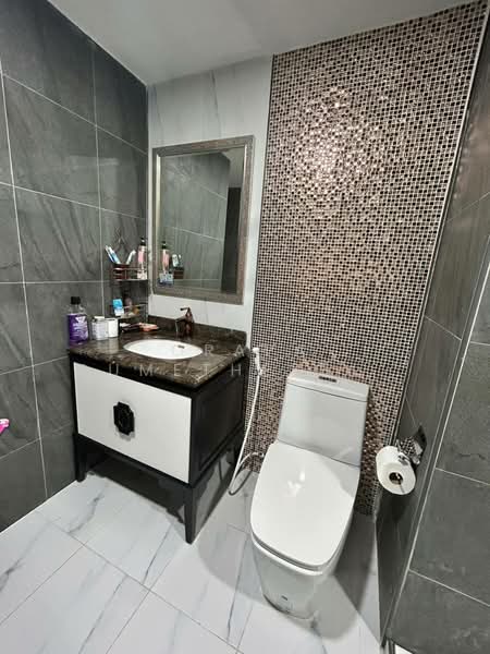 Witthayu Complex, Bangkok, 1673 New Petchaburi Road, Makkasan, Ratchathewi, Bangkok, 2 Bedrooms, 67 sqm, Condo For Sale, by Orapa Sumetheesirisakul, 500230900 - DDproperty.com