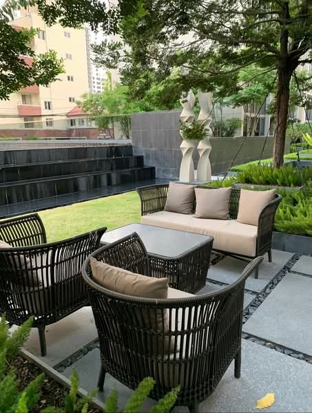 Quarter 39, Bangkok, 138  Soi Sukhumvit 39, Khlong Tan Nua, Watthana, Bangkok, 3 Bedrooms, 450 sqm, Townhouse For Sale, by Orapa Sumetheesirisakul, 500230985 - DDproperty.com