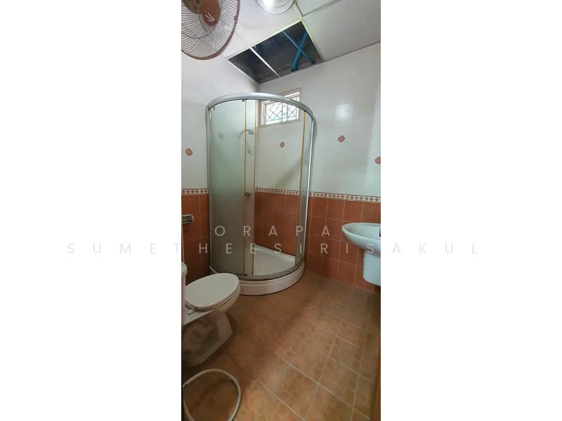 3-BR House, Bangkok, Bang Chak, Phra Khanong, Bangkok, 3 Bedrooms, 200 sqm, Single Detached House For Sale, by Orapa Sumetheesirisakul, 500231000 - DDproperty.com