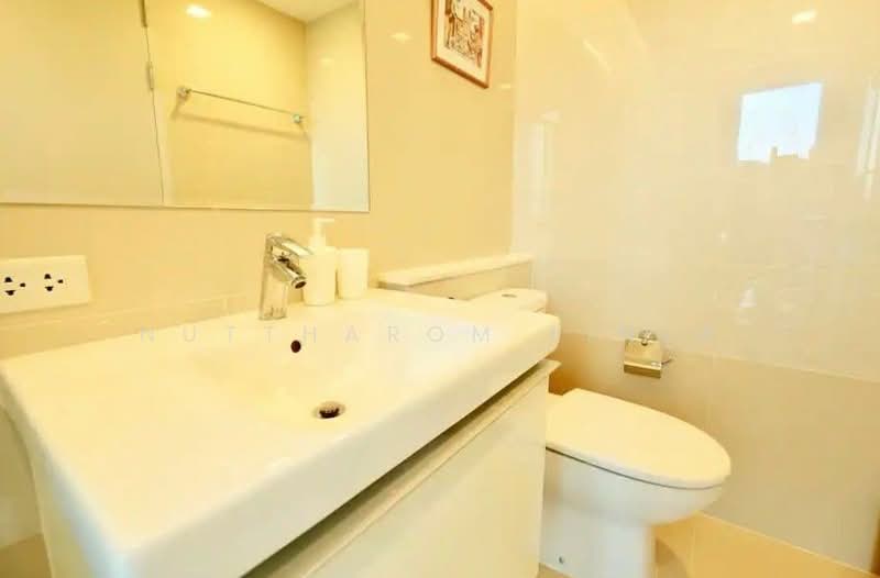 Focus Ploenchit, Bangkok, Soi Sukhumvit 2, Khlong Toei, Khlong Toei, Bangkok, 2 Bedrooms, 70 sqm, Condo For Sale, by Nuttharom Linla, 500231076 - DDproperty.com