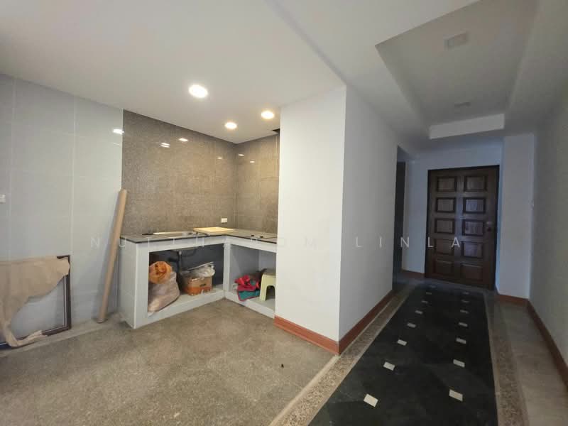 Ruamjai Heights, Bangkok, Sukhumvit, Khlongtoei Nua, Watthana, Bangkok, 3 Bedrooms, 205 sqm, Condo For Sale, by Nuttharom Linla, 500231083 - DDproperty.com