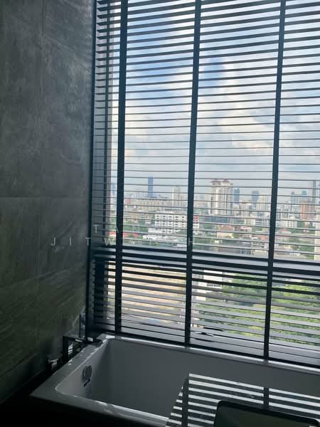The Esse Sukhumvit 36 : ดิ เอส สุขุมวิท 36, กรุงเทพ, ซอยสุขุมวิท 36 ถนนสุขุมวิท, พระโขนง, คลองเตย, กรุงเทพ, 72 ตร.ม., คอนโด ให้เช่า, โดย Tanapat Jitwatcharakomol, 500231091 - DDproperty.com