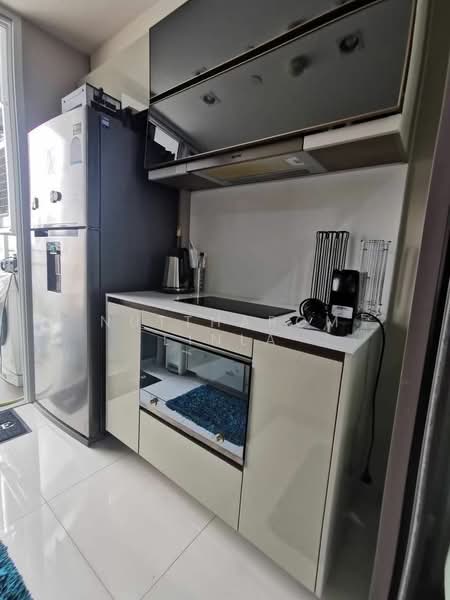 The Room Sathorn, Bangkok, 78 Pan Road, Silom, Bang Rak, Bangkok, 1 Bedroom, 50 sqm, Condo For Sale, by Nuttharom Linla, 500231092 - DDproperty.com