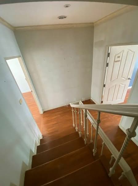 Baan Klang Krung Thonglor, Bangkok, 55 Soi Sukhumvit 55, Khlong Tan Nua, Watthana, Bangkok, 4 Bedrooms, 350 sqm, Townhouse For Sale, by Nuttharom Linla, 500231110 - DDproperty.com