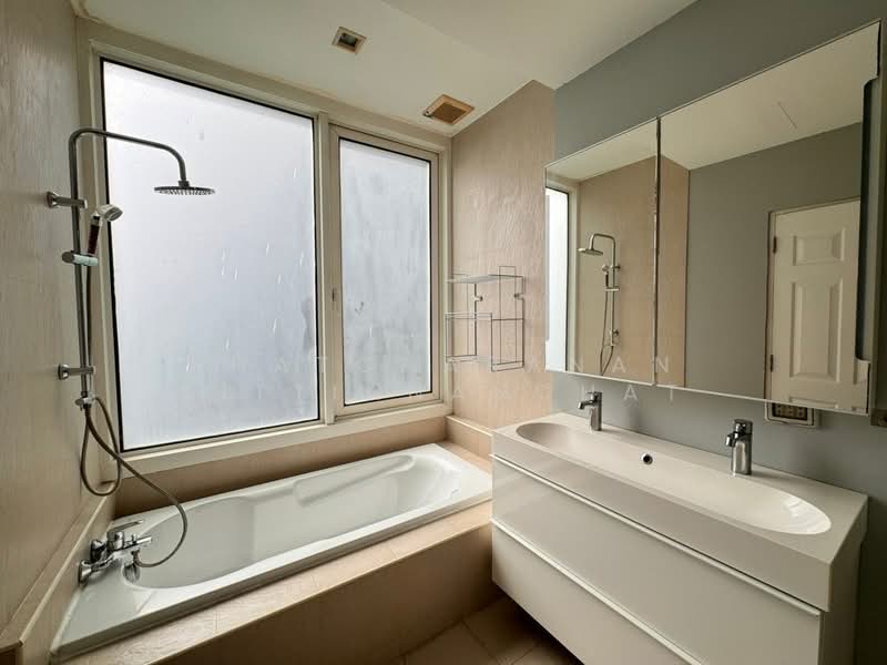 Siri Residence, Bangkok, 21 Soi Sukhumvit 24, Khong Tan, Khlong Toei, Bangkok, 1 Bedroom, 68 sqm, Condo For Sale, by Phatcharanan Kittiananchat, 500231203 - DDproperty.com