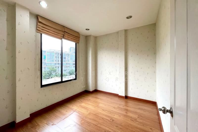 For Rent - ให้เช่า/ขาย โฮมออฟฟิส 4 ชั้น ริมถนนบางนา, Bangkok