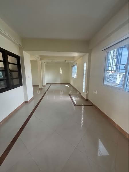 For Sale - 6-BR House, Bangkok